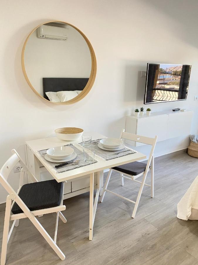 Estudio En Los Cristianos. Ubicacion Ideal. أرونا المظهر الخارجي الصورة